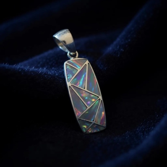 Genuine black opal inlay sterling pendant and earrings. - Picture 4 of 15